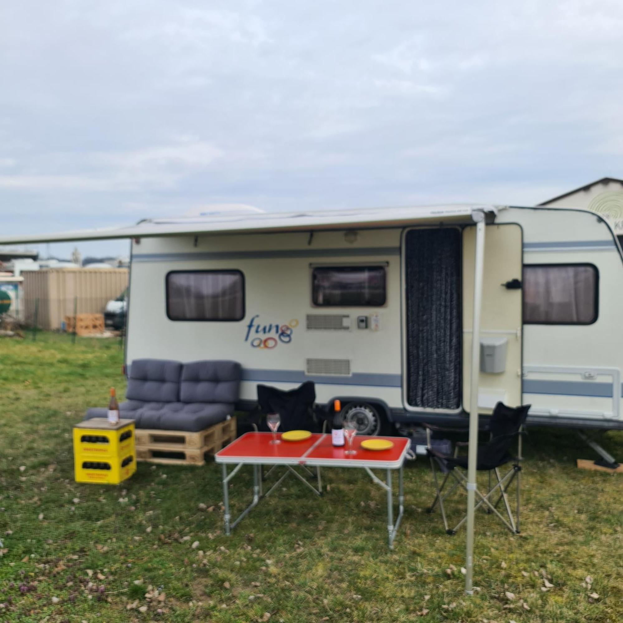 Hotel Louise'S Camper à Neusiedl an der Zaya Extérieur photo